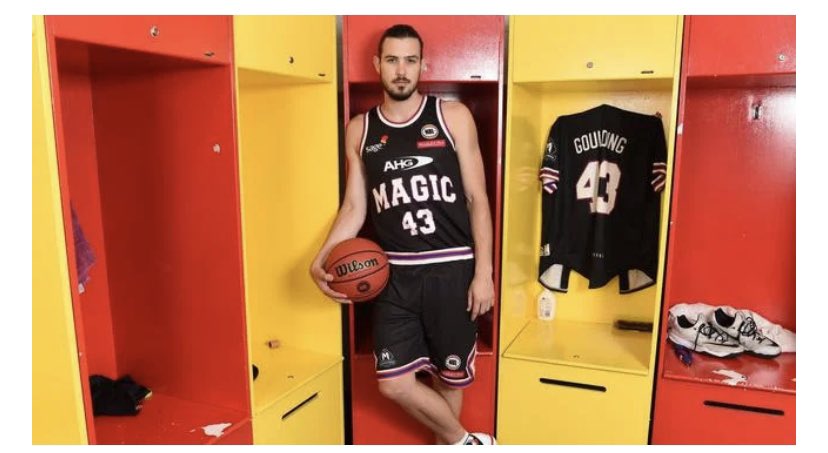 MemeWeeva's tweet photo. @SEMelbPhoenix Wasn’t Melbourne United an amalgamation of all the Victorian teams? https://t.co/jmVIMHMqLg