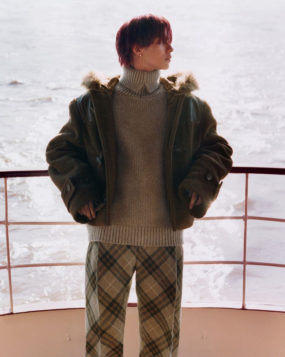 L'Officiel Japan tweet media