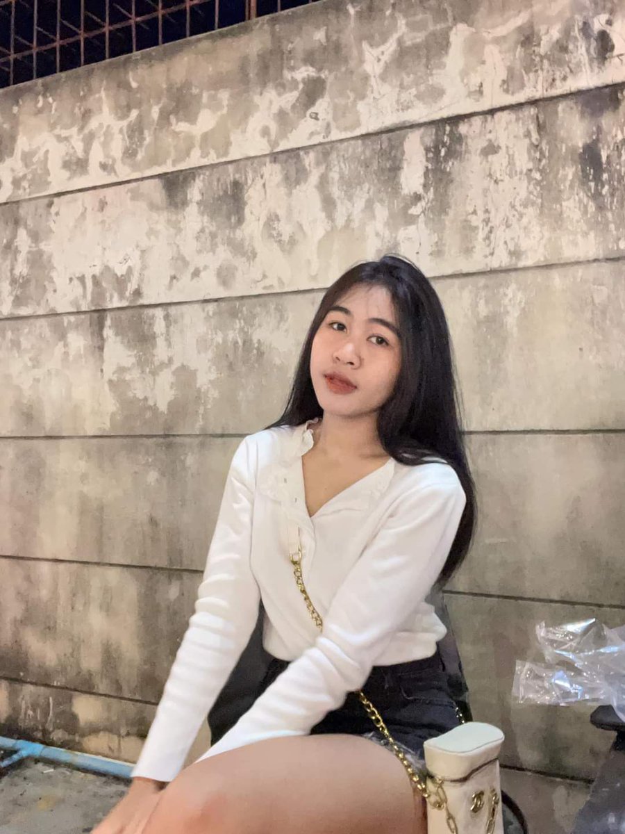 ChxbD91658's tweet photo. เมียเพื่อนให้ถ่ายกะดอให้มันดูก่อนจะให้เยด https://t.co/hnQhTb6jhZ