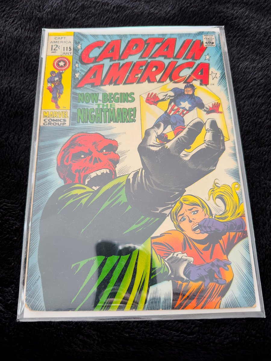 HungryScribbler's tweet image. Red skull. 

#mycomicbookcollection #marvelcomics #comicbookcollection #marveluniverse