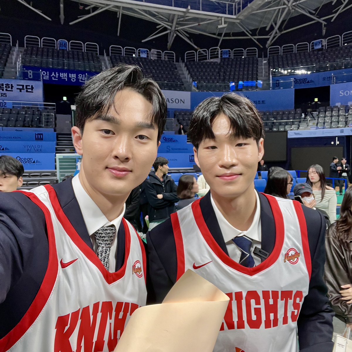ch_5i19's tweet photo. 우리 신인얼라들...🥹🥹🥹 https://t.co/JEJNFsUPev