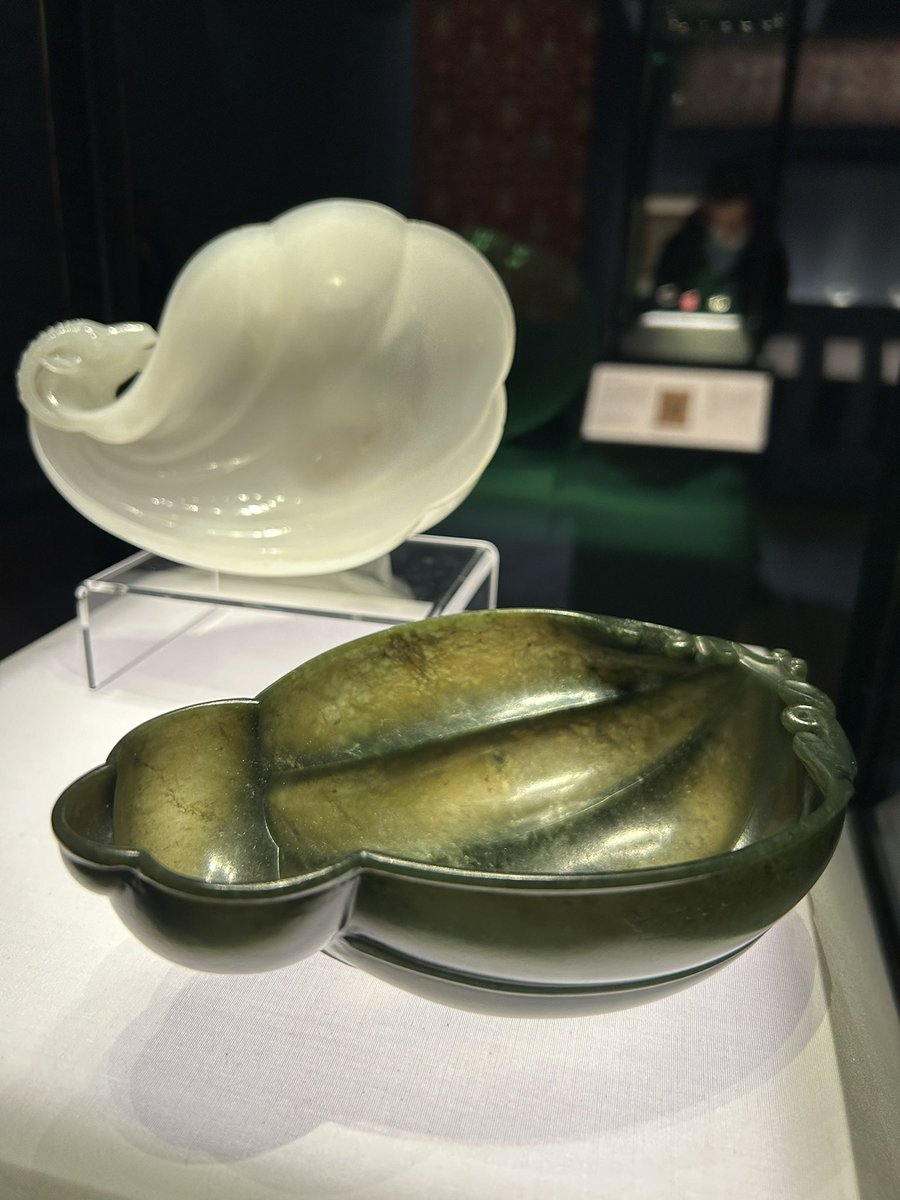 Shah Jahan’s wine cups, mid 17th C, sculpted from jade. Luxurious, ergonomic, I’d love to cradle one of these in my hands! Someone please make a replica from inferior materials. I’ll buy ten. See the originals for yourself <a href="/V_and_A/">V&A</a> #GreatMughals