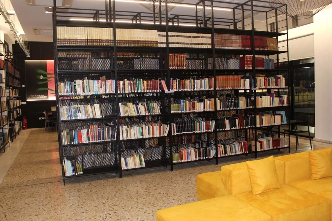 KChristofide's tweet photo. 📚 Τελετή Εγκαινίων Σχολικής Βιβλιοθήκης #ΛυκείουΚύκκουΒ #Λευκωσίας
#ΙεράΜητρόποληΚύκκουΚαιΤηλλυρίας #ΠαγκύπριαΠορείαΑγάπηςΑρχιεπισκόπουΜακαριουΓ #ΣχολικήΕφορίαΛευκωσίας #ΣύνδεσμοςΓονέων 📖 💡
🔗https://t.co/9nGrYzHcEB https://t.co/SmoOwUsWMJ