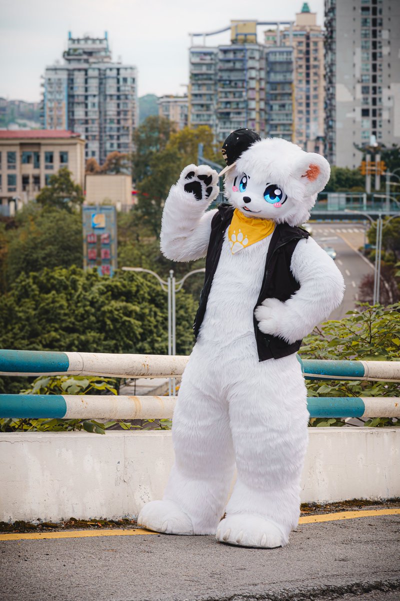 哟~  早呀ww

📸：虎米
#FursuitFriday #fursuit