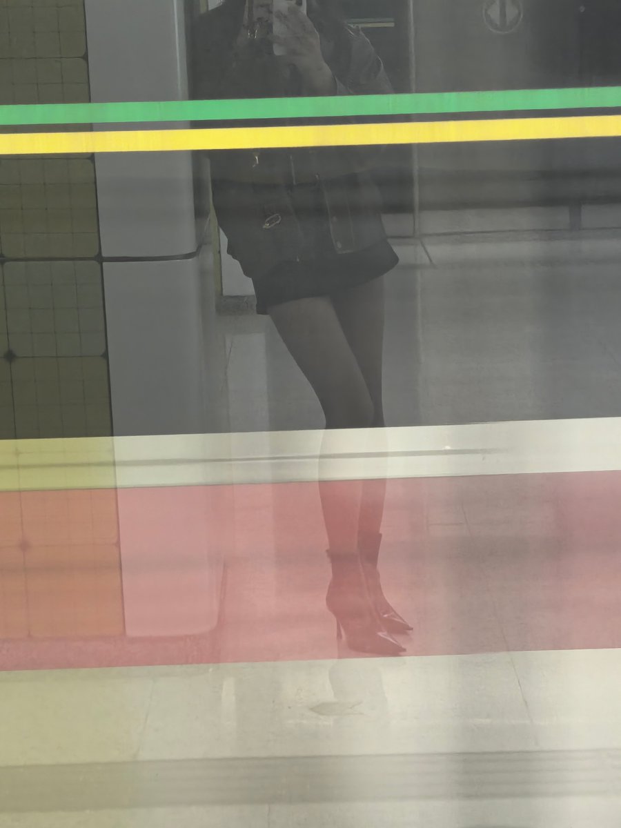 坐地铁去站街
享受低端妓的人生 https://t.co/y5LutWcD2f