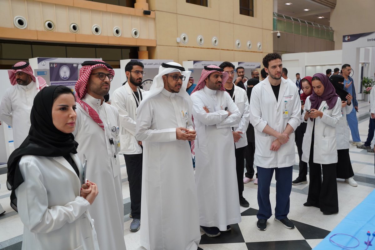 Fsh_01's tweet photo. بعض اللقطات من حملة #اليوم_العالمي_للأشعة 

حملة ناجحة بكل المعايير بقيادة @basfaraban و @Talal_Alghadir https://t.co/mxosCB8IUt