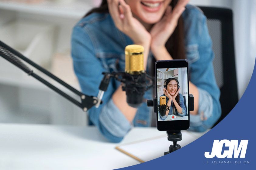 audreytipsfr's tweet photo. @lejournalducm 3️⃣ ROI supérieur ➡️ Maximisez l’impact de vos campagnes 📈
🎯 L'engagement élevé des micro-influenceurs améliore le retour sur investissement
🖼️ Leurs recommandations sont vues comme authentiques par leurs abonnés
•
🧵 3/3
#MicroInfluence #SocialMedia
https://t.co/Ma1bBWnJRg https://t.co/5eouupxOtk