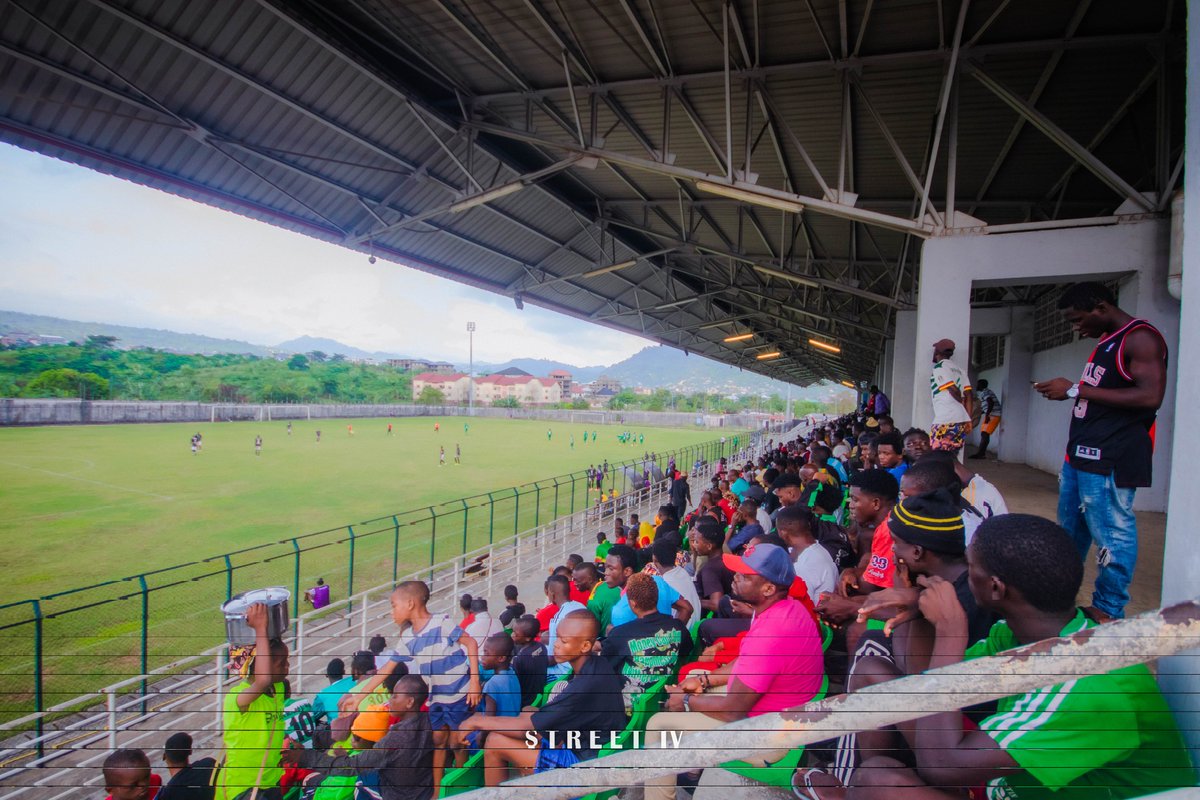 StreetTv_Sports's tweet photo. The MIDDLE FARMS STADIUM 🏟️ (LIMBE)
.
.
.#fecafoot #visitlimbe https://t.co/3MHO3iNvmP