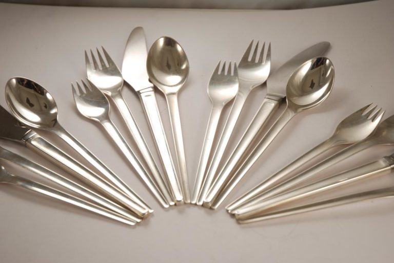 BuyerAntique's tweet image. ✨Antique Silver Buyers provides expert insights to help customers navigate the world of antique silver flatware, offering valuable insights for those looking to buy or sell these historical and valuable pieces.

👉 shorturl.at/ux9ED
#SilverFlatware #BuyAndSellAntiques