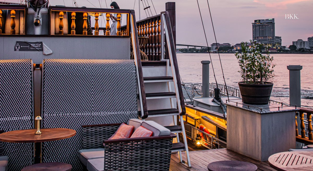 bkkmenu's tweet image. ลอยกระทงปีนี้ มาอินกับเทศกาลแบบไม่ต้องทำลายสิ่งแวดล้อม แค่ชวนครอบครัวหรือคนพิเศษมาเอ็นจอยมื้ออาหารใน Vibes ดีๆ กับลิสต์ 6 โลเคชันติดริมแม่น้ำที่เราคัดมาให้แล้ว!
.
เช็กลิสต์ได้เลยที่ : shorturl.at/baX8s
.
#BKKMENU #Toplist #PhotogenicSpot #Red