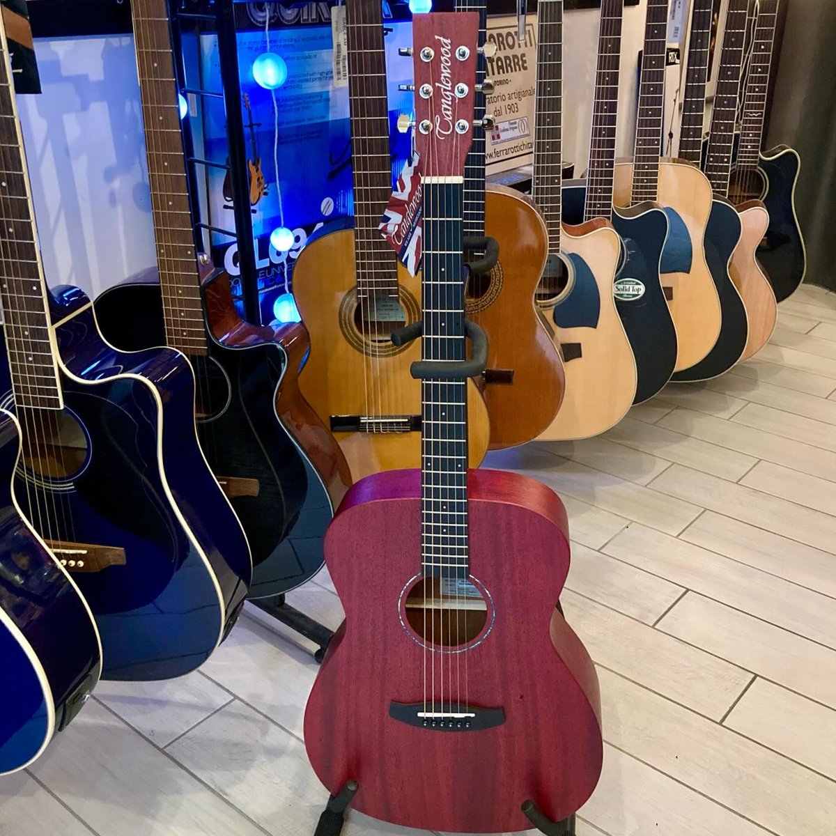 TANGLEWOOD GUITARS tweet media