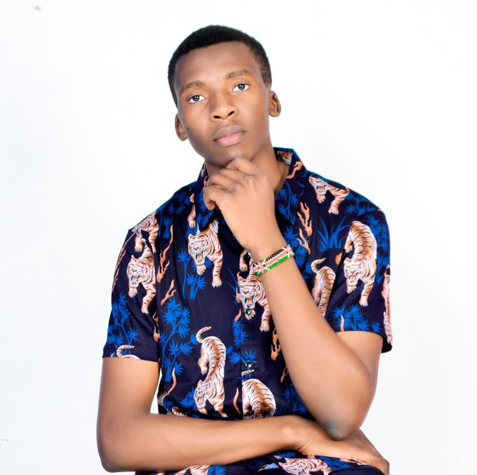 This twitter user by the name LANDLORD (@Bozgabi) has been arrested this morning for critiquing the government.

If this appears on your TL, put out a voice for LANDLORD.

Tweet and retweet as many times as you can #FreeLandlord