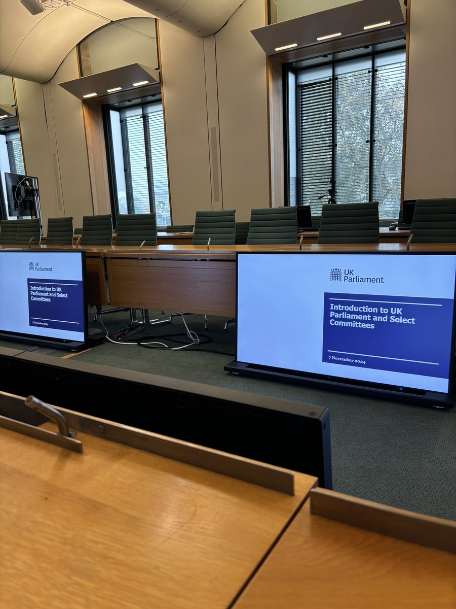 Last week, I was delighted to travel down to London for the induction session of the new Youth Select Committee. Wonderful to meet the other members and be able to carry out our session within Westminster itself! Can’t wait to get to work on the report over the next few months!