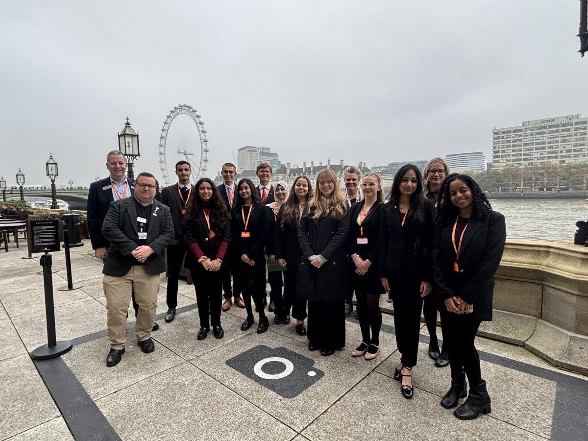 Beth MacKay tweet media