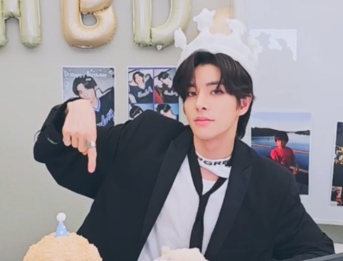 sjydaiIy's tweet photo. capture time <3 #JAKE #제이크 https://t.co/Mr6euhXol1