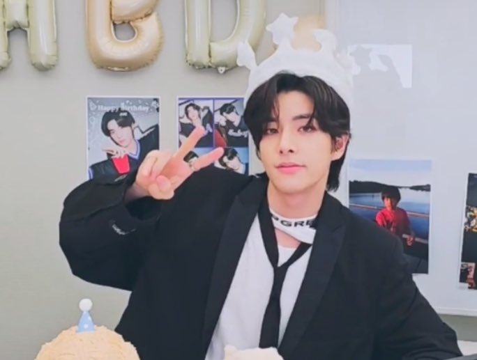 sjydaiIy's tweet photo. capture time <3 #JAKE #제이크 https://t.co/Mr6euhXol1