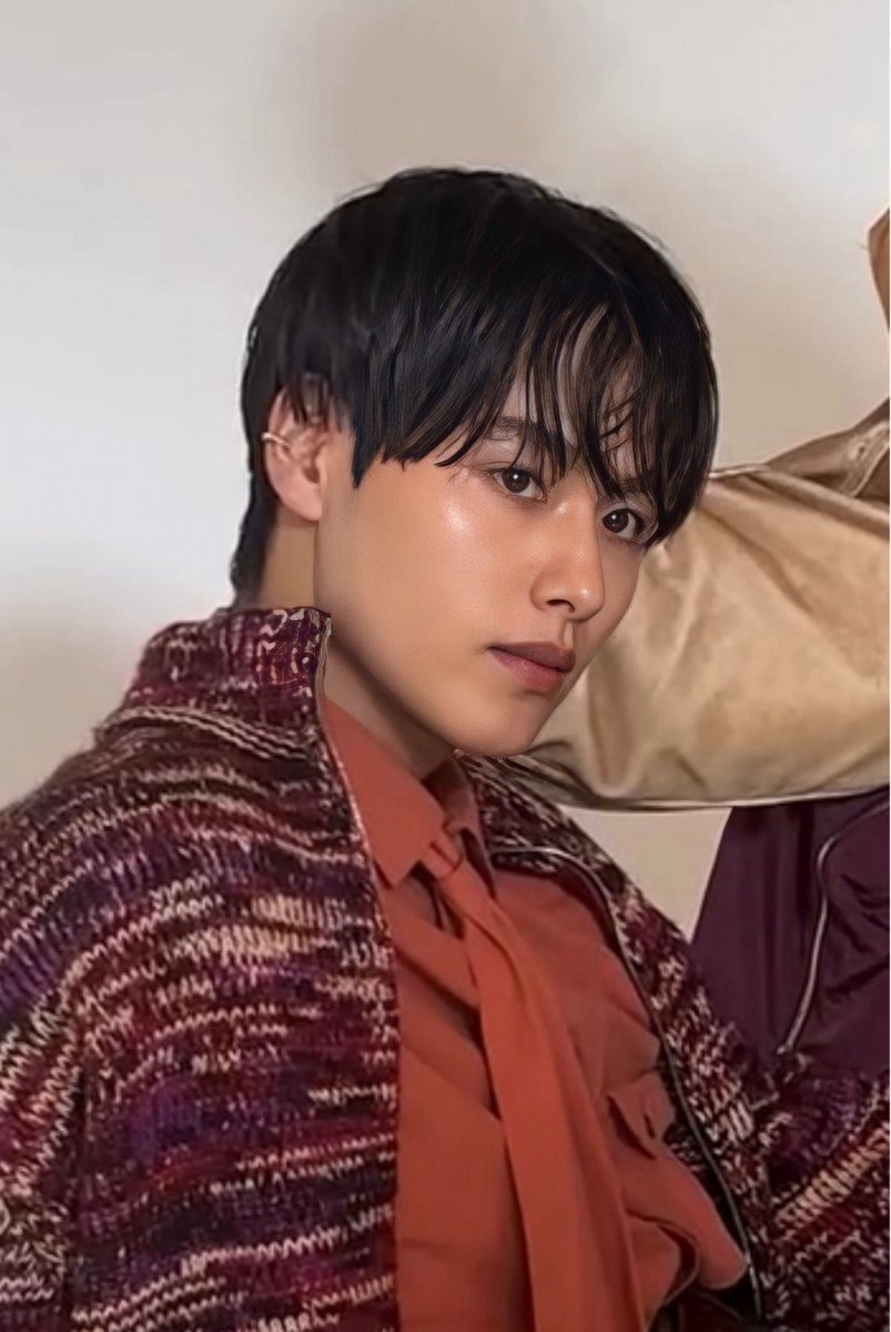 mpxxan's tweet photo. shun looks breathtaking here so i had to make it hd ❤️‍🔥 https://t.co/AgHCqp1viO
