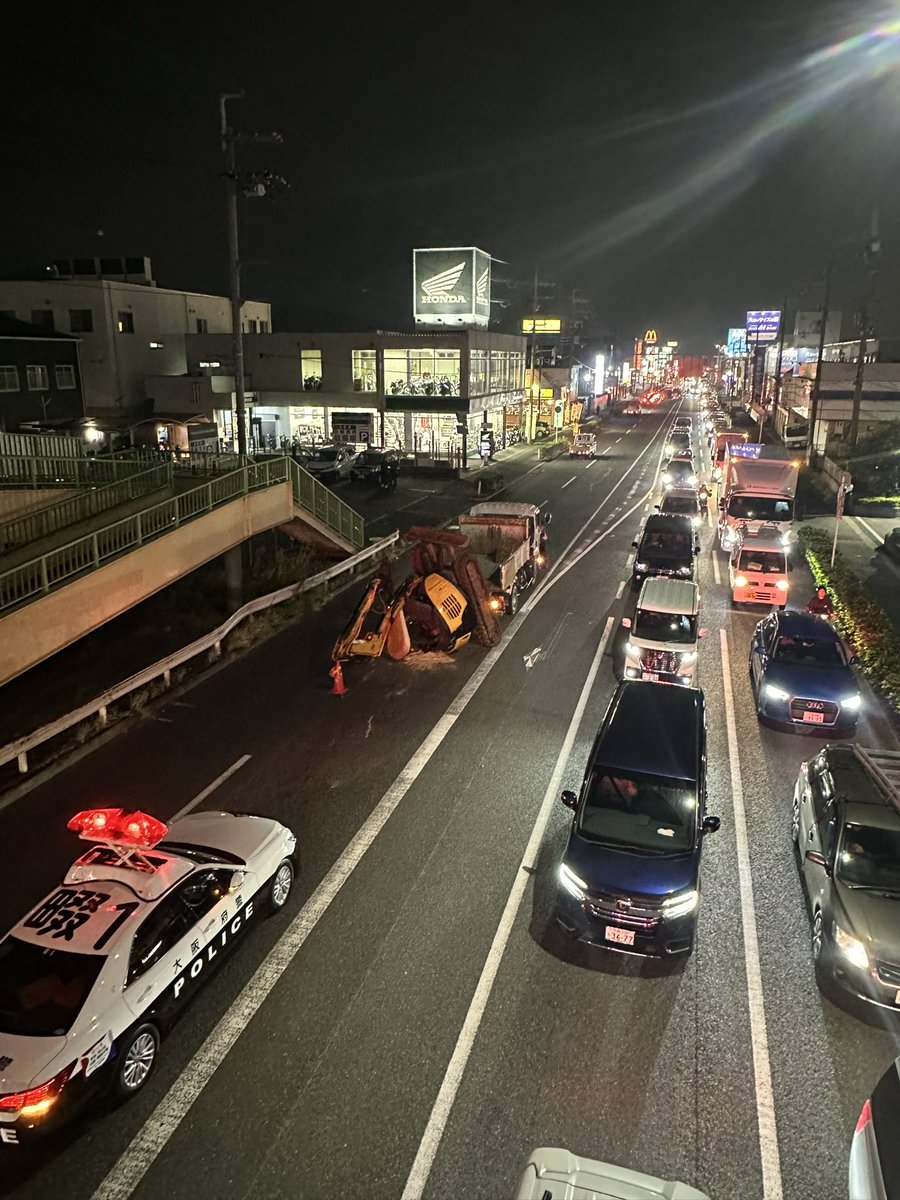 ha23v_bonkura's tweet photo. 大阪 外環状線 事故 170号線 外環 渋滞 https://t.co/DFVik758MN