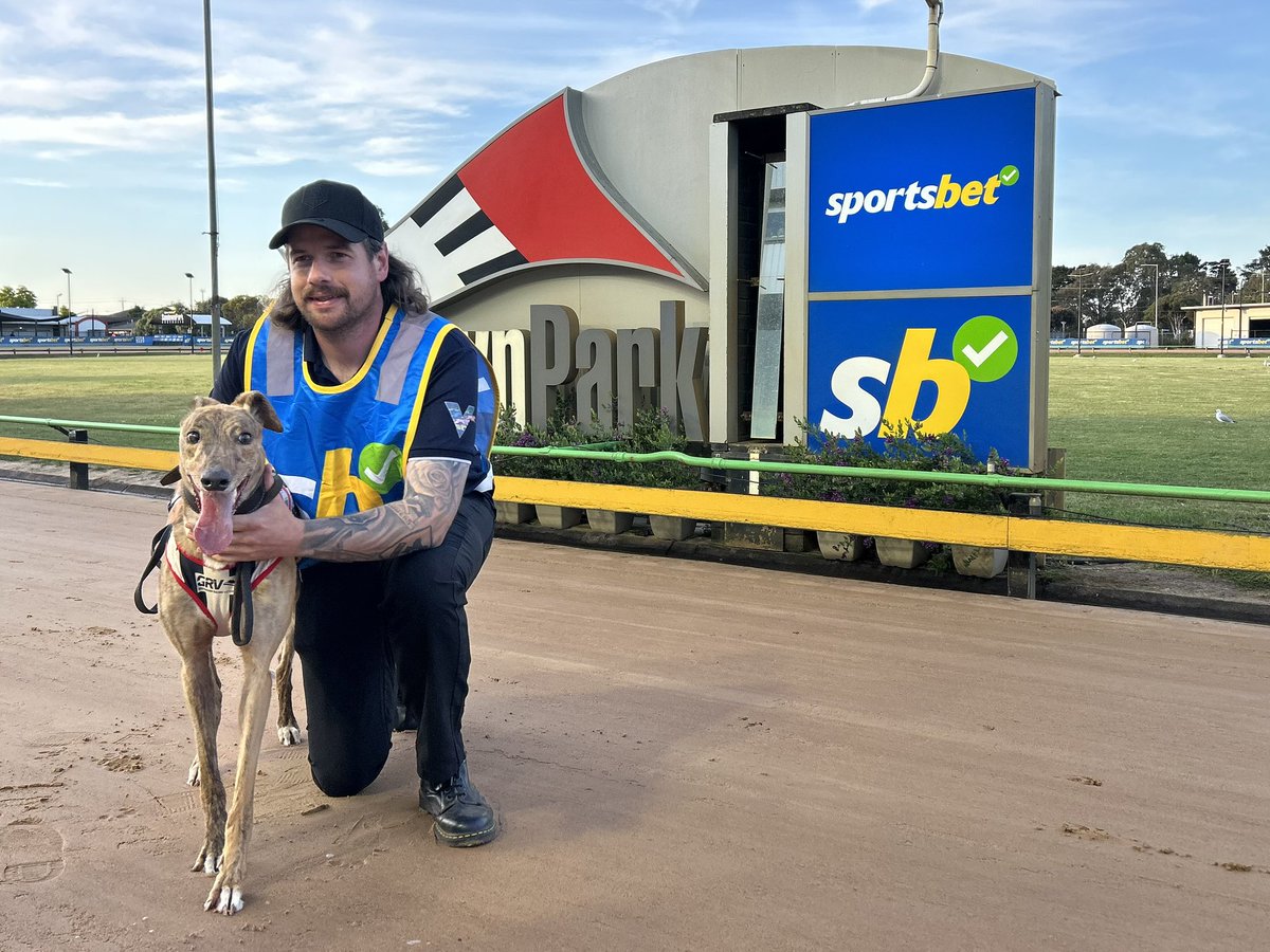 Mepunga Tully sets the scene for the night in race 2 with a RAPID 29.06s run!