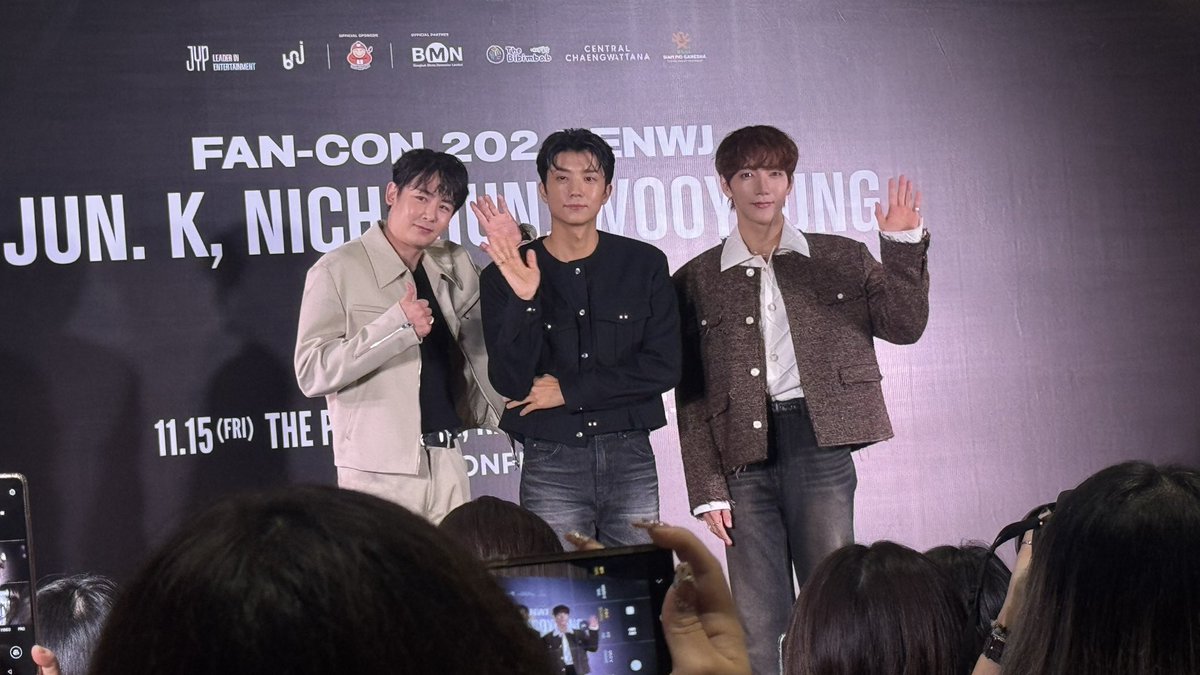 Dew_lollipop's tweet photo. น่ารักค้าบบบ

#2PM_ENWJ_inBKK https://t.co/3q0Gq7VA7I