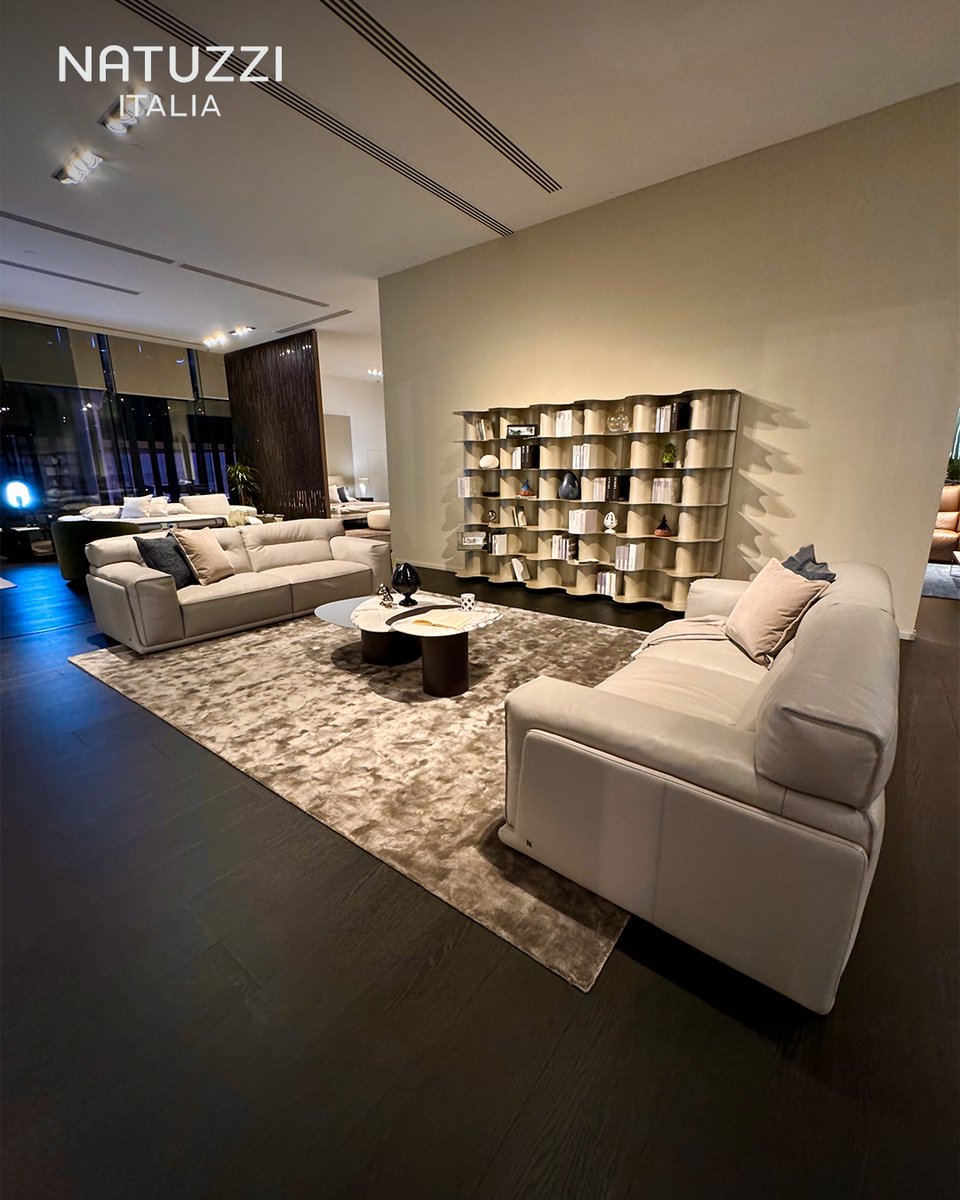 Natuzziuae's tweet photo. Create a cozy, modern atmosphere with the Dorian Sofa. A stunning centerpiece for your living space..

#Natuzzi #NatuzziItalia #NatuzziUAE #InteriorDesign #Dubai #UAE https://t.co/C4I8SgHQdA
