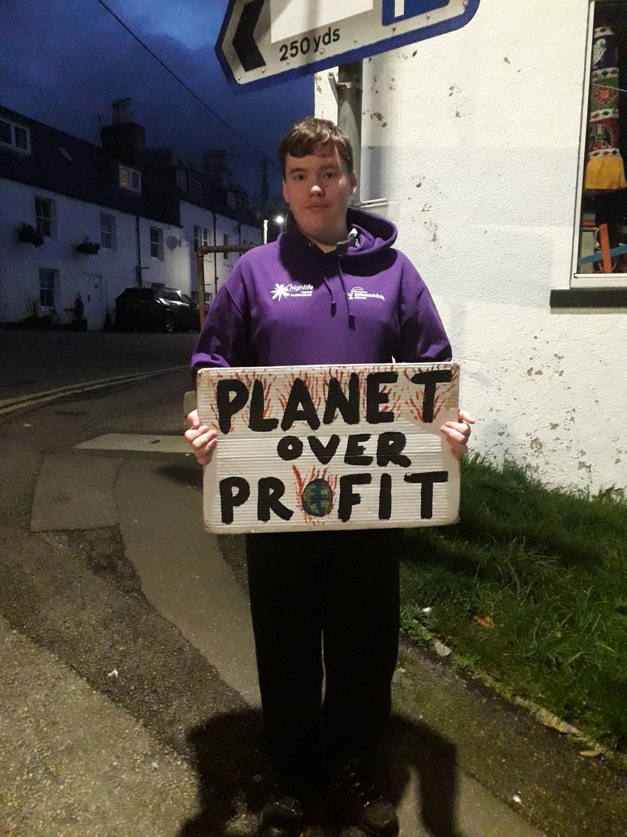 #Schoolstrike for #climate week 310.
As <a href="/COP29_AZ/">COP29 Azerbaijan</a> continues just a reminder to world leaders that 2024 will be first year average global temp. exceeds 1.5C threshold.
Time for bold action to tackle the #climatecrisis

#FridaysForFuture #COP29 #ClimateJusticeNow #PeopleNotProfit