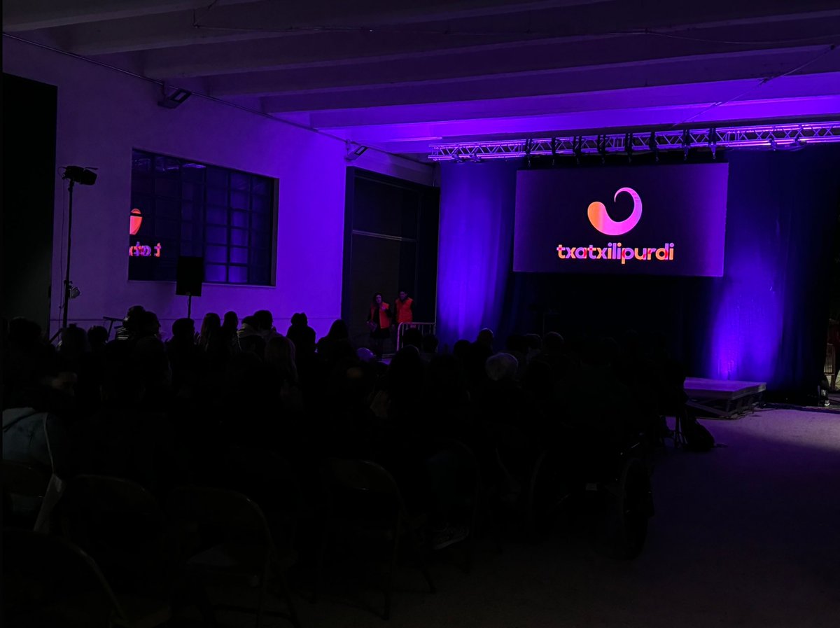 🤸‍♀️Zorionak <a href="/Txatxilipurdi/">Txatxilipurdi</a>! 30 urtez aisialdia dinamizatuz, heziketa jomugan eta euskaraz. Eskerrik asko zuen lanagatik! Irudi berria, erronka handiak! 🙌

#Txatxilipurdi30urte #KomunikazioaGertu
📸 <a href="/ArrasatekoUdala/">Arrasateko Udala</a> eta <a href="/Mondraberri/">Mondraberri</a>