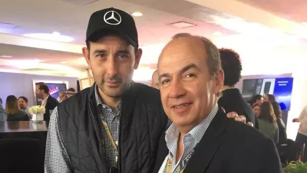 Pitzo_Gonzalez's tweet photo. @LillyTellez @rgilzuarth ¿QUIERES QUE APOYEMOS A ESTE PERRO PANISTA CORRUPTO NARCO-CALDERONISTA @rgilzuarth ???
NO M4MES TÉLLEZ !!! 😂😂😂
SE CONFIRMA: ESTÁS LOCA DE REMATE !!!!
DILE A TU BELLACO QUE TE RECOMIENDE UN PSIQUIATRA.
ASQUEROSA DEMENTE Y CORRUPTA.
#LillyTellezLALOCADELSENADO https://t.co/mH1p4IfzrD