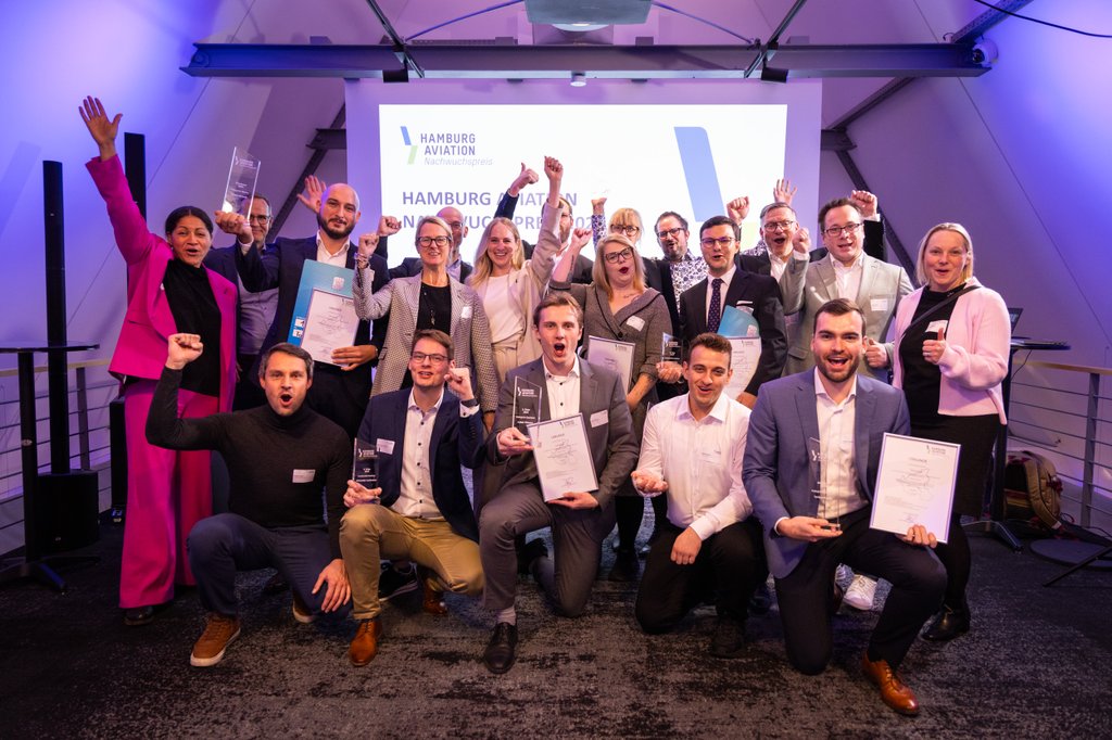 RWTH Aachen (@rwth) on Twitter photo Tahsin Simsek (@HAW_Hamburg) und Torben Katala (#RWTH) erhalten den "Hamburg Aviation Nachwuchspreis 2024" für die beste Abschlussarbeit zu einem luftfahrtrelevanten Thema. 👍 Antonia Münchenbach <a href="/TUHamburg/">TU Hamburg</a> gewinnt in der Kategorie Sustainable Aviation:
➡️hamburg-aviation.de/detail/details… Tahsin Simsek (@HAW_Hamburg) und Torben Katala (#RWTH) erhalten den "Hamburg Aviation Nachwuchspreis 2024" für die beste Abschlussarbeit zu einem luftfahrtrelevanten Thema. 👍 Antonia Münchenbach <a href="/TUHamburg/">TU Hamburg</a> gewinnt in der Kategorie Sustainable Aviation:
➡️hamburg-aviation.de/detail/details…