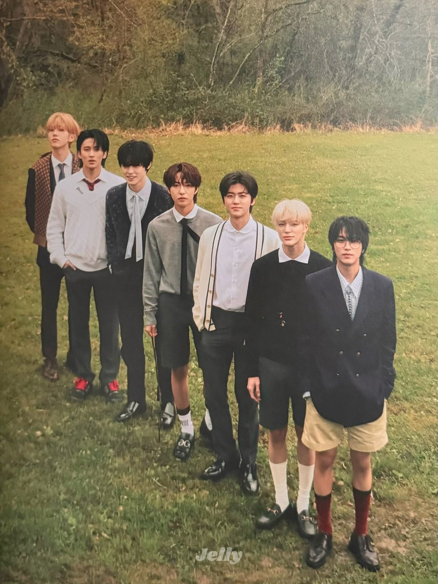 ยัยคนแรกเป็นหัวหน้าแก๊งอนุบาลด้วยซ้ำ