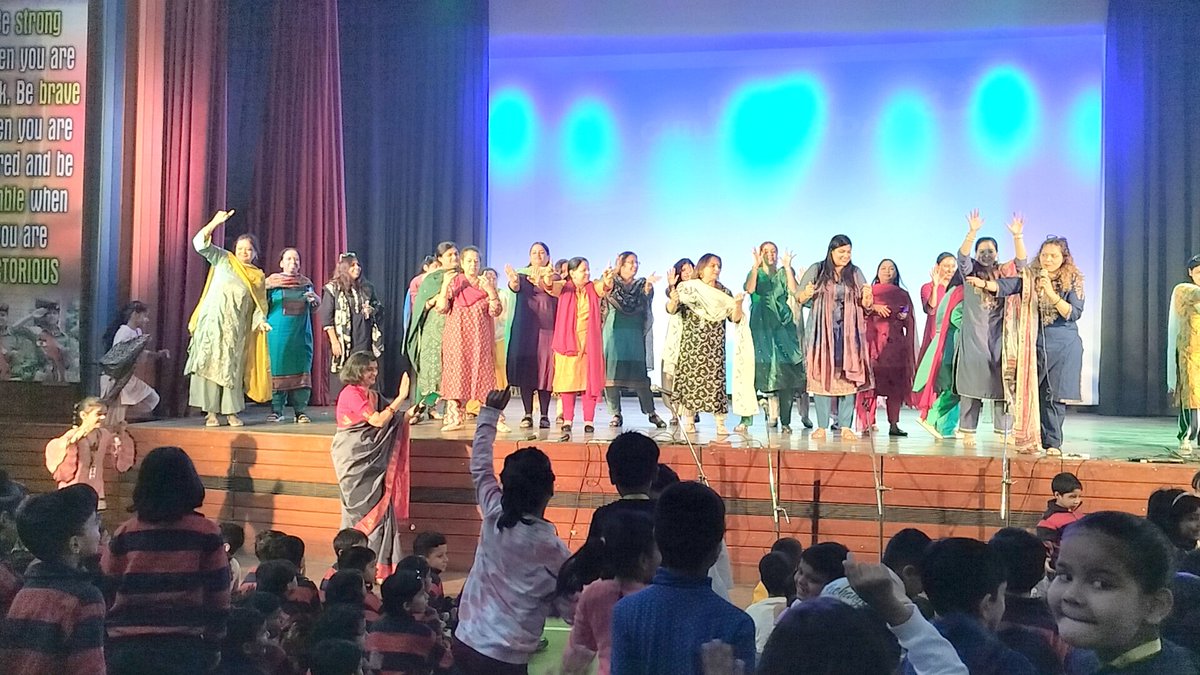 dppschool_se's tweet photo. #Childrenday #celebrated in its true spirit at #DPPS, SE, #Fungames #activities organised to keep the bundles of energy engaged. Smiles, cheer and laughter were the day' s highlight.
#dpps #ShSanjayArora #CPDelhi #Talentandcreativity #atmadesh #Dependra_Pathak #DPPS #rubymalhotra https://t.co/iey5mE9Ex1