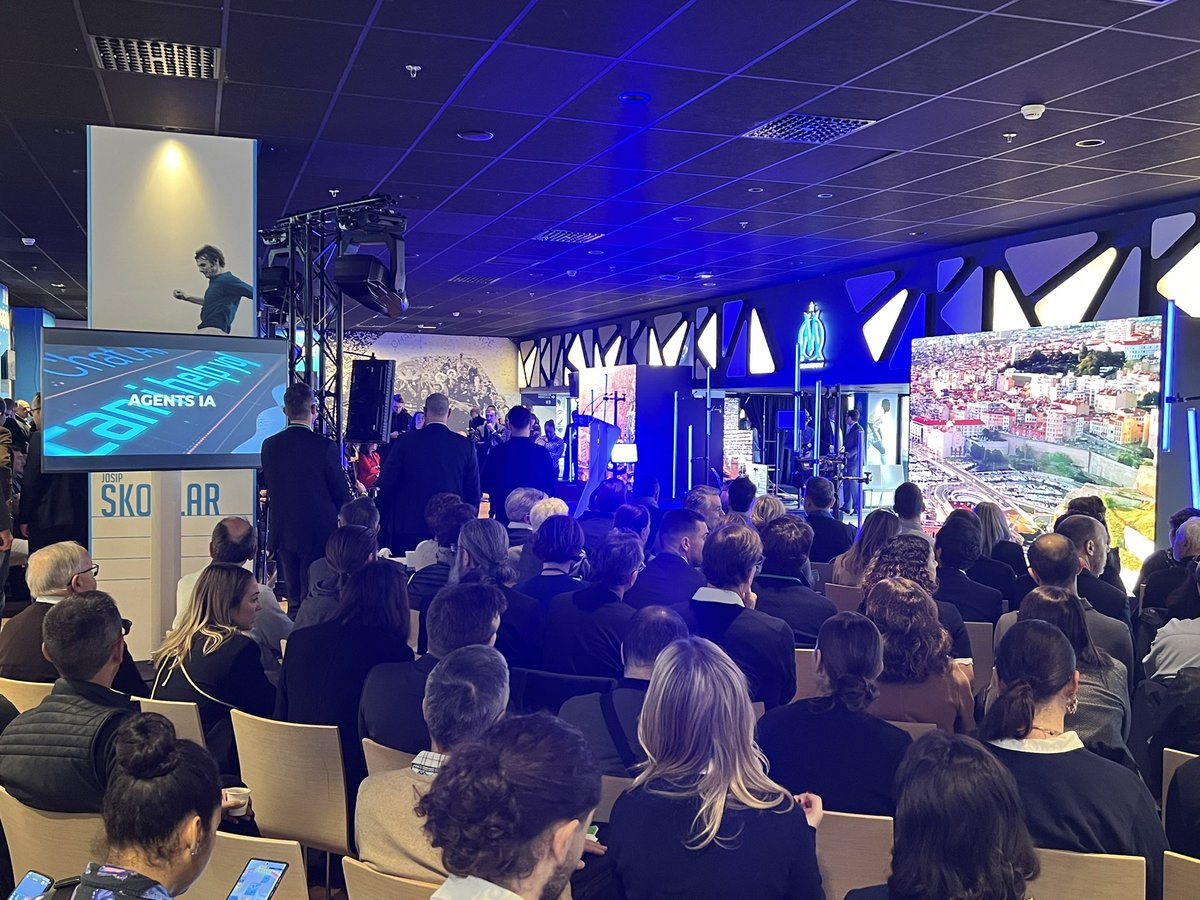 GARRIGUESseb's tweet photo. [INNOVATION - IA] : #AIMsummit @Citedesmetiers présente à cette édition 2024 : La France peut-elle devenir un leader de l’IA ? Ouverture par Rodolphe SAADÉ, président de la CMA CGM et Antoine ARMAND, ministre de l’économie, des finances et du numérique. https://t.co/uxNB4glNIl