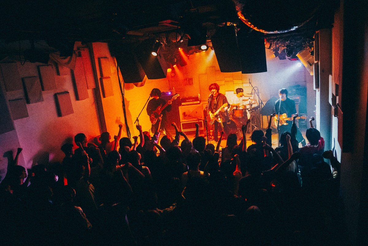 shift_control's tweet photo. 🎫ワンマンまであと1ヶ月🎫

2024年12月15日（日）@渋谷Spotify O-Crest

SHIFT_CONTROL presents. ONEMAN LIVE
「I WILL GIVE YOU ALL MY LOVE」

TICKET ¥3,000(+1D)
OPEN/19:00  START/19:30

先着順なのでお早めに！🏃💨

🎫 https://t.co/oNRnuwsL8P https://t.co/Do6lbwhIMM