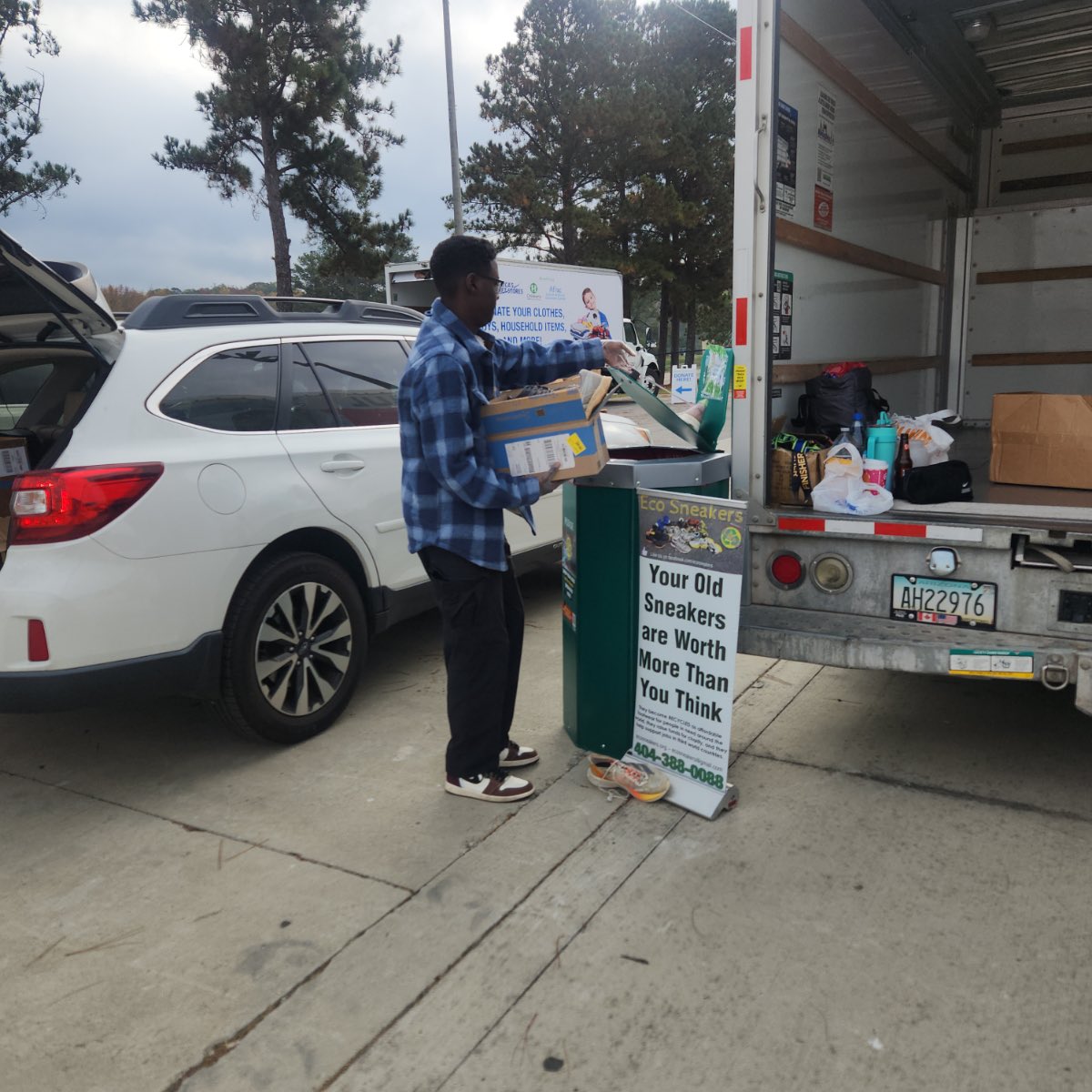 Live, give, and leave footprints of change. 🛤️👣