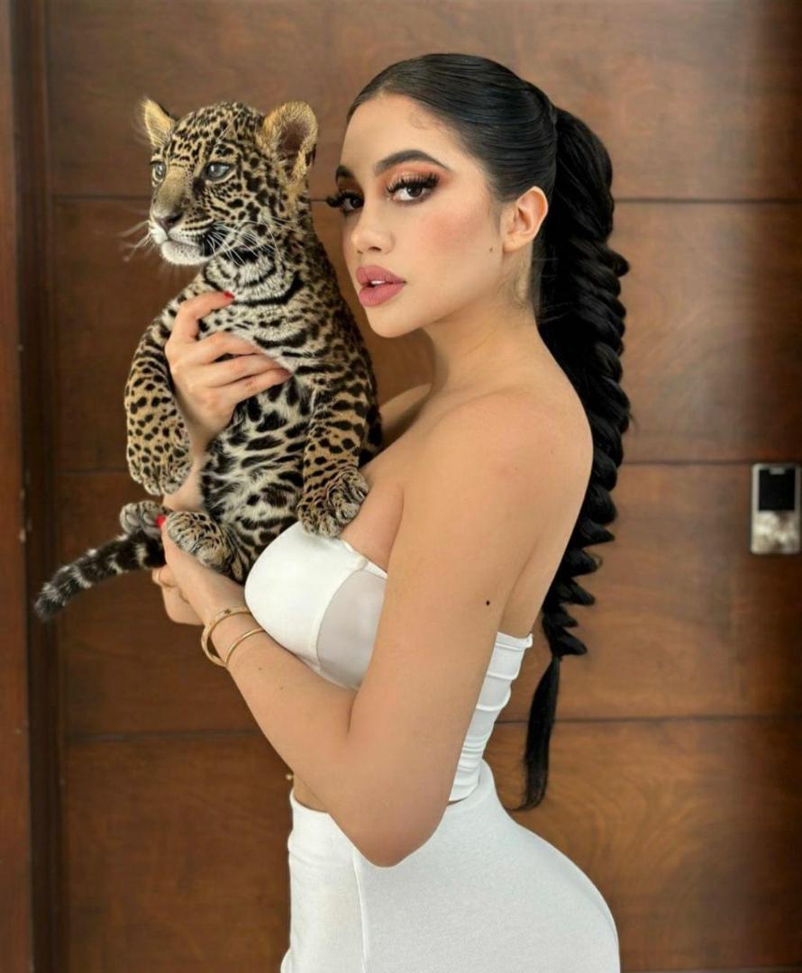 Good morning from me and my pet ❤️💋❤️