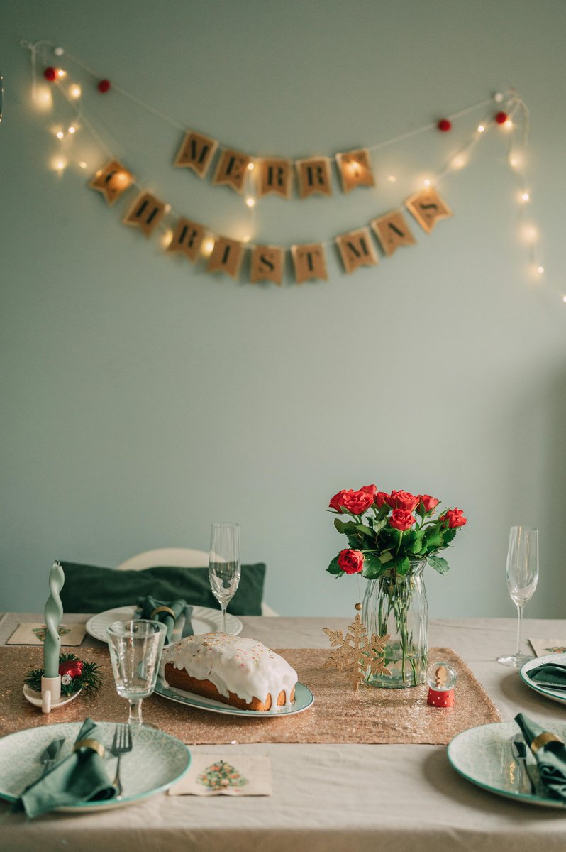 cxmburgerglobal's tweet photo. The magic of Christmas is in the air! 

It's that special time of year to share laughter and create memories that last a lifetime. Xmas is about more than just gifts and decorations; it’s a celebration of kindness and love.

#xmas #itstime #holidayseason #christmasspirit https://t.co/mROICQ5Rxf