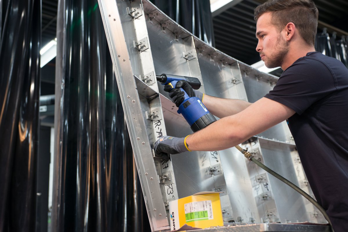 Are you looking for reliable fasteners that can withstand even the most demanding conditions? Then you've come to the right place. Fastening solutions are our passion!

#riveting #GESIPA #blindriveting #fasteners