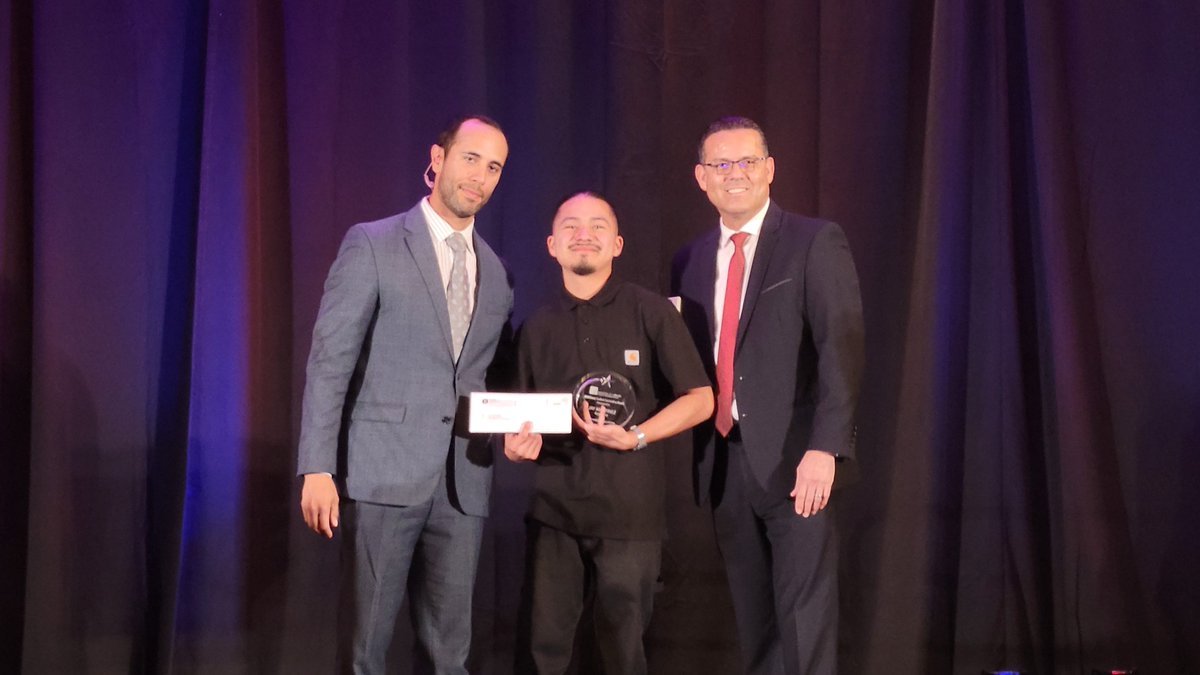 Congratulations 🎊 to Jay Martinez our Wonderful <a href="/WhitmanCHS/">WALT WHITMAN CHS</a> scholar on being one of 21 individuals honored statewide by <a href="/ACSA_info/">ACSA</a> at the Leadership Summit Thursday 🙌! My my  ❤️ is filled with joy and gratitude! <a href="/LAUSD_Achieve/">Los Angeles Unified Division of Instruction</a>  <a href="/ACSARegion16/">ACSA Region16</a> <a href="/4Transitional/">Office of Transitional Programs</a>