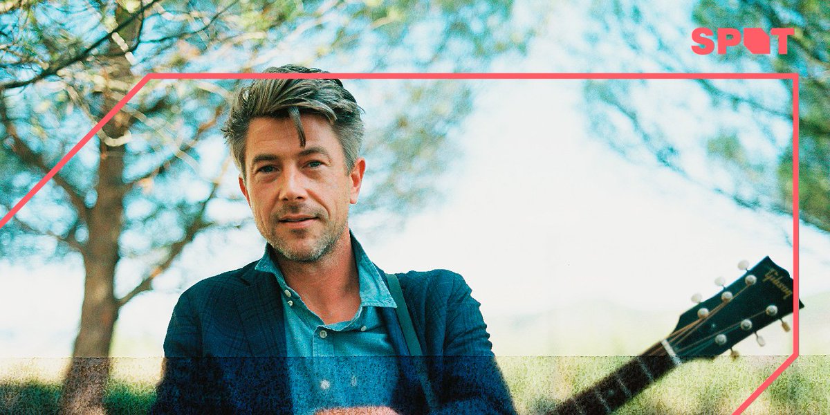 #NETBEVESTIGD Luke Winslow-King is een gitarist, zanger en songwriter uit Michigan. Met zijn soepele stem en slidegitaarspel brengt hij een ode aan de Amerikaanse rootsmuziek. Op zondag 23 maart in de Binnenzaal van De Oosterpoort.
Tickets &amp; info: bit.ly/SPOTLukeWinslo…