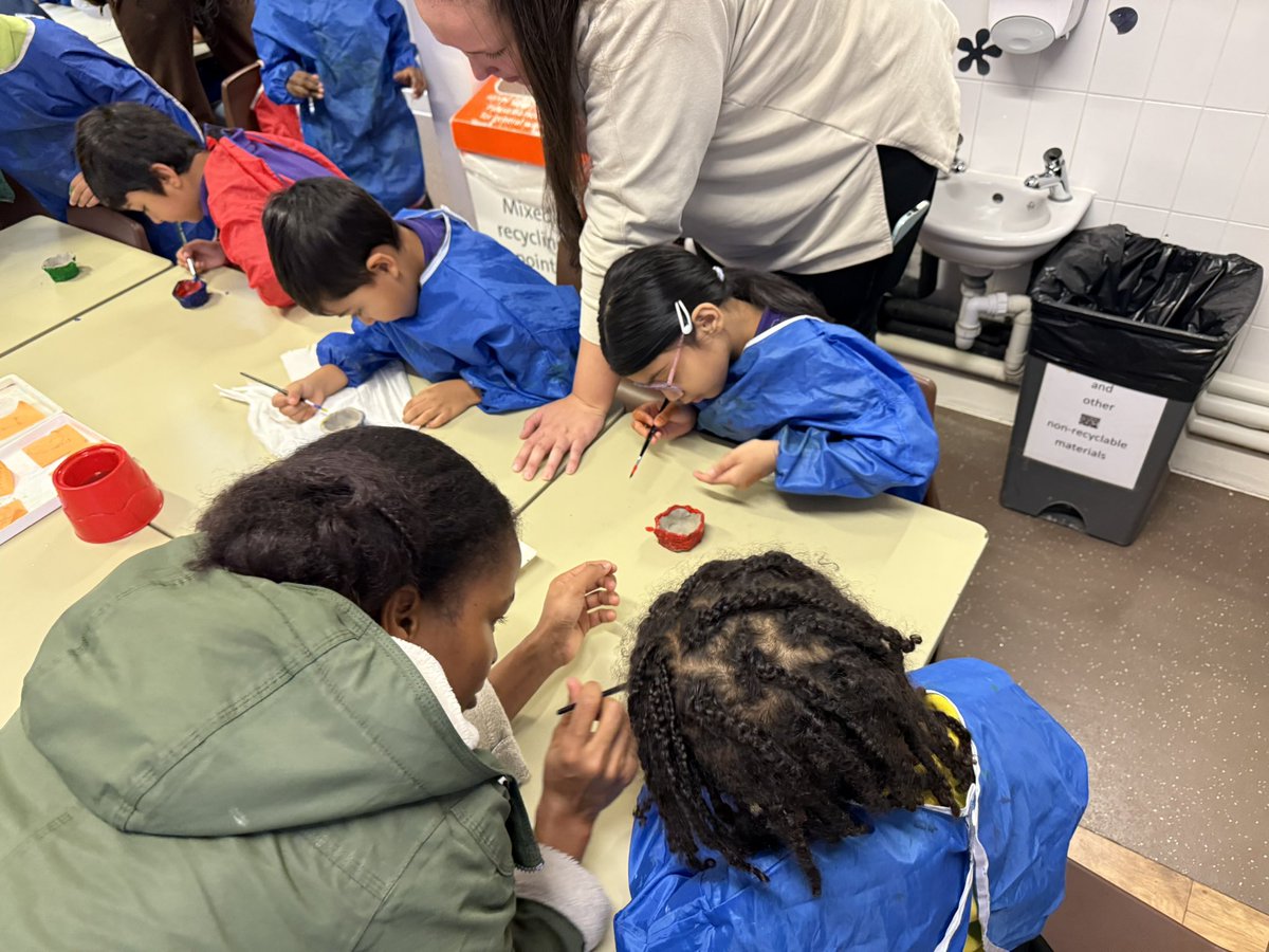 Amy Windsor (@amy_tvi) on Twitter photo My X account is back in action! Here are some photos from when Koalas decorated their Diwali lamps <a href="/TVInfants/">Thames View Infants</a> <a href="/ThamesviewJames/">James Woodhill</a> My X account is back in action! Here are some photos from when Koalas decorated their Diwali lamps <a href="/TVInfants/">Thames View Infants</a> <a href="/ThamesviewJames/">James Woodhill</a>
