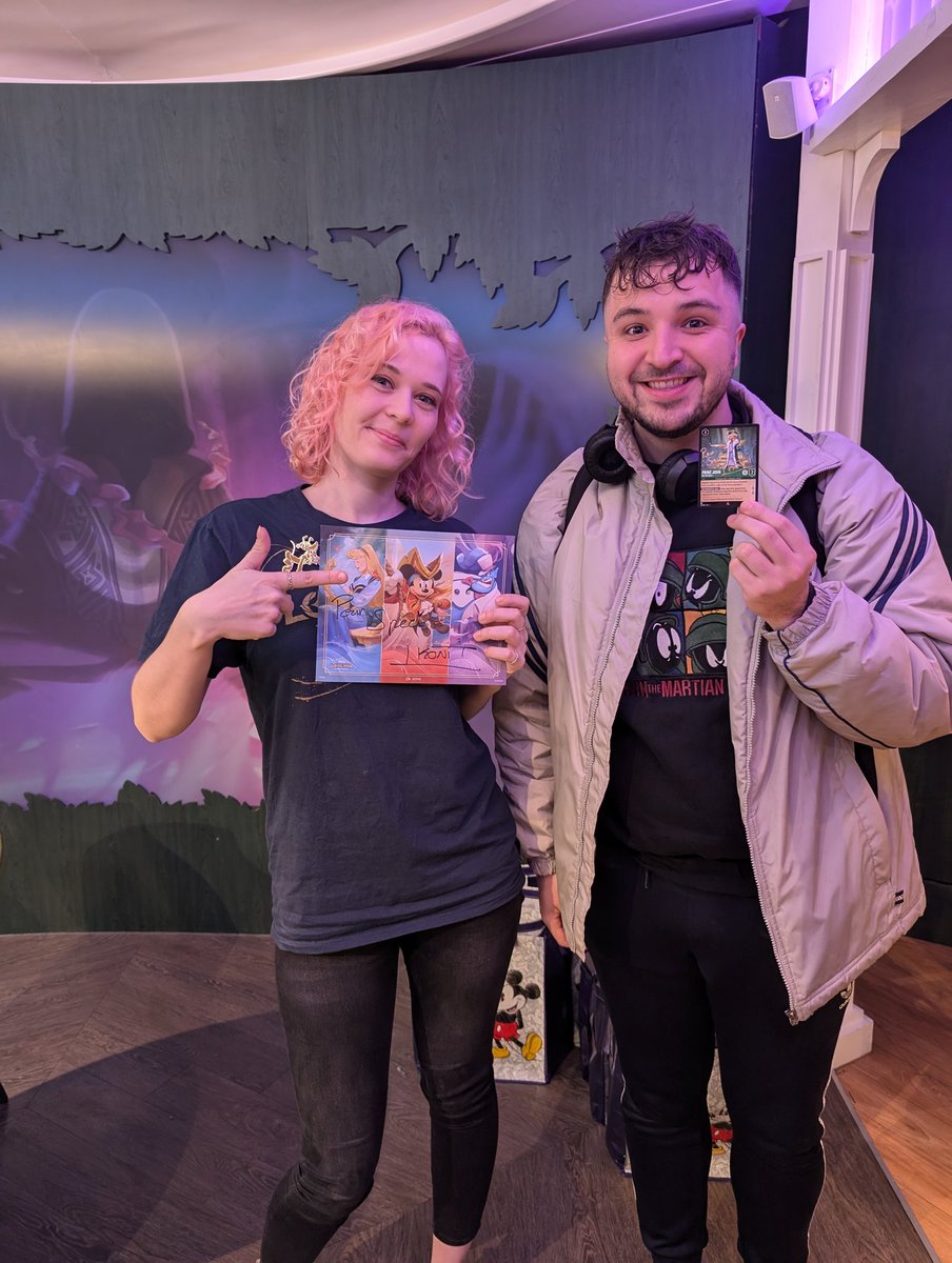 Happy Azurite Sea release day Disney Lorcana community! 

 I'm a VERY happy man with my Prince John's signed by <a href="/artofkoni/">Koni</a> 

Big pack opening stream later!