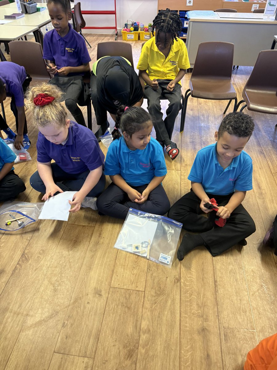 Amy Windsor (@amy_tvi) on Twitter photo In Science Year 2 have been learning about materials. Here Koalas are exploring different materials. They are describing how they feel and what they look like <a href="/ThamesviewJames/">James Woodhill</a> <a href="/TVInfants/">Thames View Infants</a> In Science Year 2 have been learning about materials. Here Koalas are exploring different materials. They are describing how they feel and what they look like <a href="/ThamesviewJames/">James Woodhill</a> <a href="/TVInfants/">Thames View Infants</a>