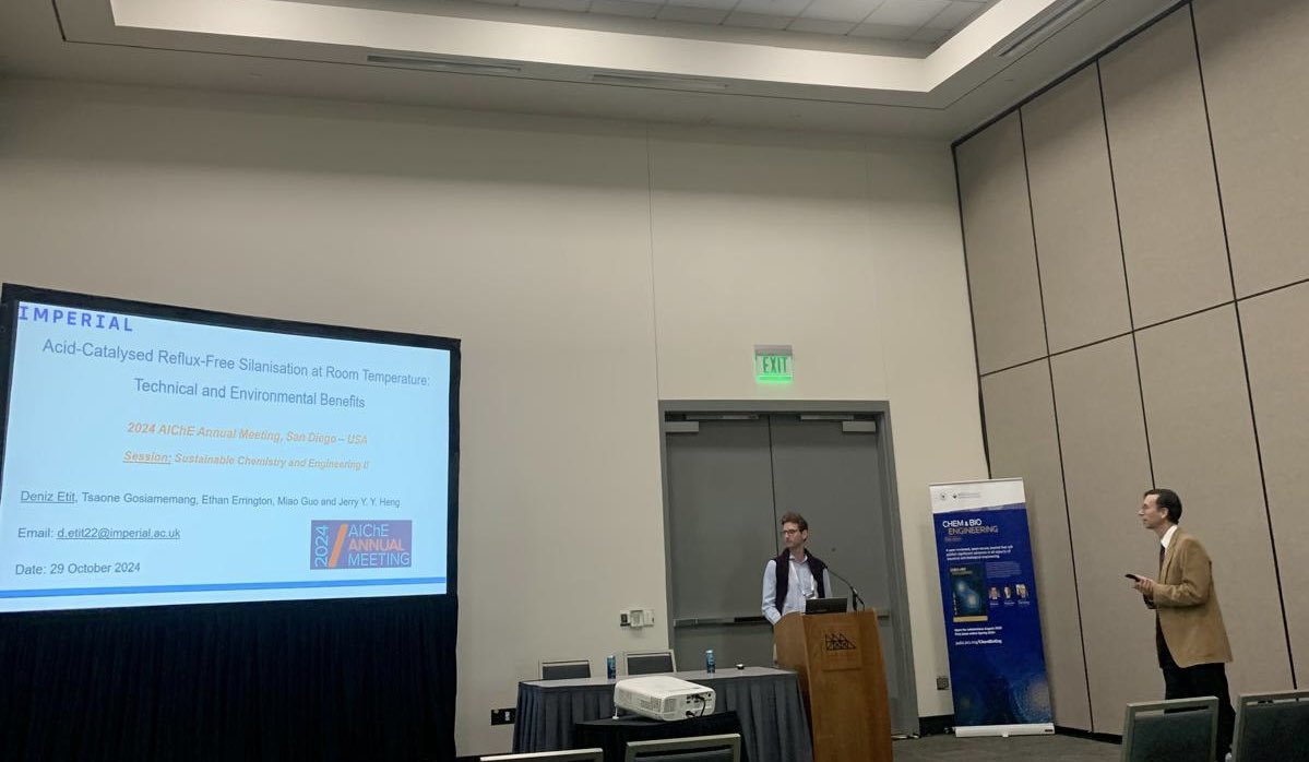 Heng Research Group (@henggroup) on Twitter photo Many congratulations to Deniz Etit for presenting three talks at the <a href="/ChEnected/">American Institute of Chemical Engineers (AIChE)</a> #AIChEAnnual #AIChE2024 on crystal regeneration 💎, shape engineering 🧑🏼🔬, and sustainable surface chemistry ♻️! Many congratulations to Deniz Etit for presenting three talks at the <a href="/ChEnected/">American Institute of Chemical Engineers (AIChE)</a> #AIChEAnnual #AIChE2024 on crystal regeneration 💎, shape engineering 🧑🏼🔬, and sustainable surface chemistry ♻️!