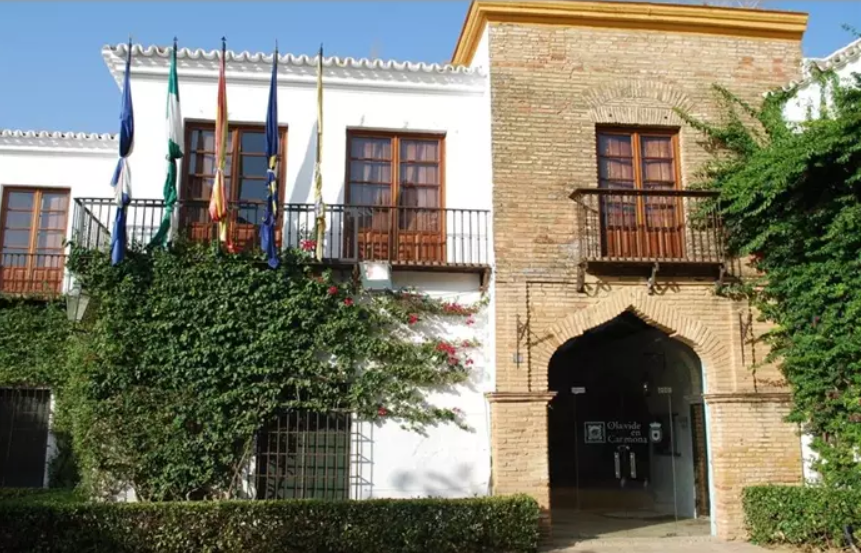📢Esta semana se ha publicado la convocatoria para presentar propuestas de #CursosdeVerano en la sede <a href="/olavidecarmona/">Olavide en Carmona</a>  📚

Si tienes una idea para impartir un curso durante el verano de 2025, ¡es tu oportunidad! 

🗓️El plazo de presentación de propuestas estará abierto hasta el 7