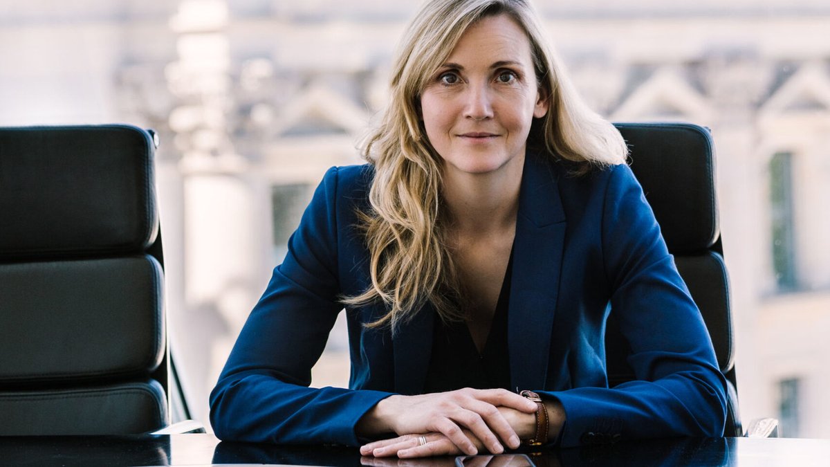 Institut Arbeit und Qualifikation (@iaq_due) on Twitter photo Am 26.11. sprechen Prof. Dr. Sybille Stöbe-Blossey <a href="/BEST_IAQ/">BEST@IAQ</a> <a href="/unidue/">Uni Duisburg-Essen @unidue.bsky.social</a> u. a. mit <a href="/FranziKrumwiede/">Franziska Krumwiede-Steiner</a> <a href="/Die_Gruenen/">BÜNDNIS 90/DIE GRÜNEN</a> über Gelingensbedingungen für die Gestaltung von #Prävention|s- und #Bildung|sketten für #Kinder im Grundschulalter. Dazu unser aktueller IAQ-Report ⬇️🧵1/6 Am 26.11. sprechen Prof. Dr. Sybille Stöbe-Blossey <a href="/BEST_IAQ/">BEST@IAQ</a> <a href="/unidue/">Uni Duisburg-Essen @unidue.bsky.social</a> u. a. mit <a href="/FranziKrumwiede/">Franziska Krumwiede-Steiner</a> <a href="/Die_Gruenen/">BÜNDNIS 90/DIE GRÜNEN</a> über Gelingensbedingungen für die Gestaltung von #Prävention|s- und #Bildung|sketten für #Kinder im Grundschulalter. Dazu unser aktueller IAQ-Report ⬇️🧵1/6