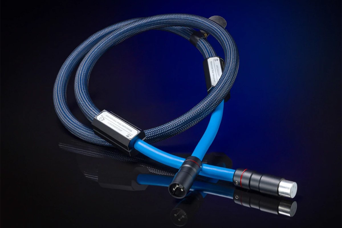 oku_papa's tweet image. SILTECH、創業40周年記念ケーブル “Ruby Crown”を11月26日発売。単結晶銀導体を採用
■Speaker
1.5m～
　バナナ：1,386,000円～
　Yラグ：1.518,00円～
■Interconnect（XLR／RCA）
1m：721,600円～
phileweb.com/news/audio/202…
noahcorporation.com/product/ruby-c…
シマムセンにてご予約受付中
#siltech #シマムセン