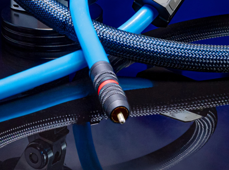 oku_papa's tweet image. SILTECH、創業40周年記念ケーブル “Ruby Crown”を11月26日発売。単結晶銀導体を採用
■Speaker
1.5m～
　バナナ：1,386,000円～
　Yラグ：1.518,00円～
■Interconnect（XLR／RCA）
1m：721,600円～
phileweb.com/news/audio/202…
noahcorporation.com/product/ruby-c…
シマムセンにてご予約受付中
#siltech #シマムセン