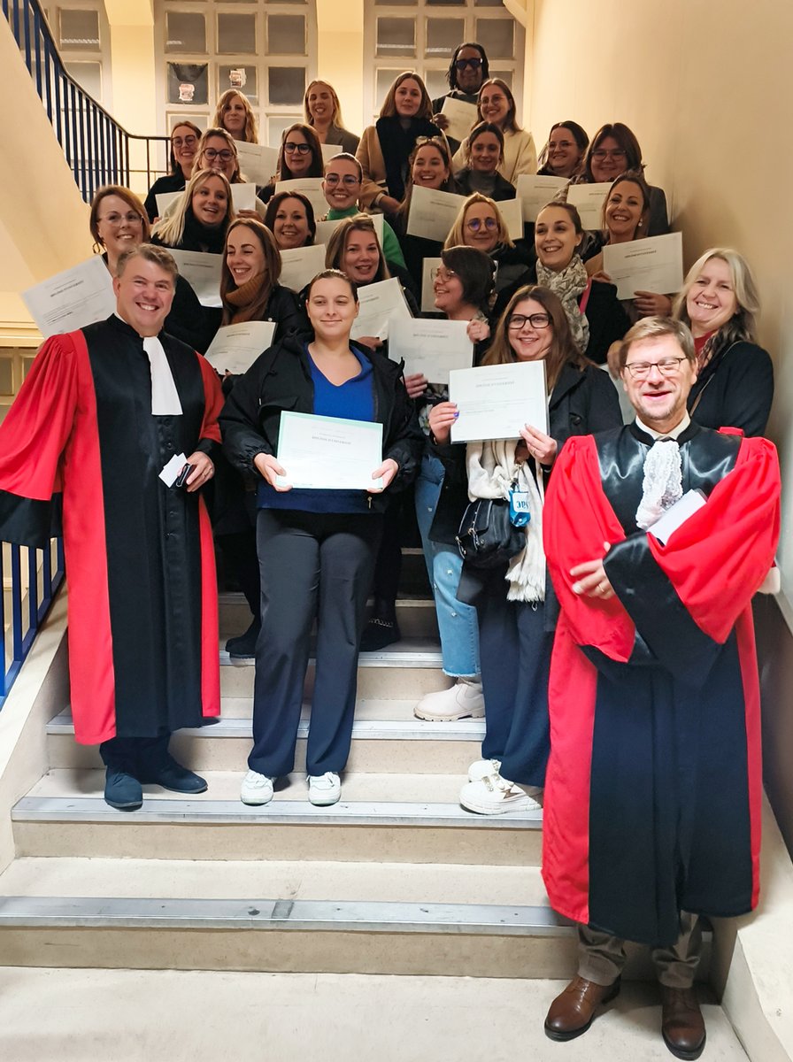 Le 14 novembre à la Faculté de Droit. Un grand moment pour l'IRTS à l'occasion de la remise du DU Protection des Personnes Vulnérables aux diplômés du CNC Mandataire Judiciaire à la Protection des Majeurs. Nous sommes fiers d'annoncer un taux de réussite de 97 % au CNC en 2024 !