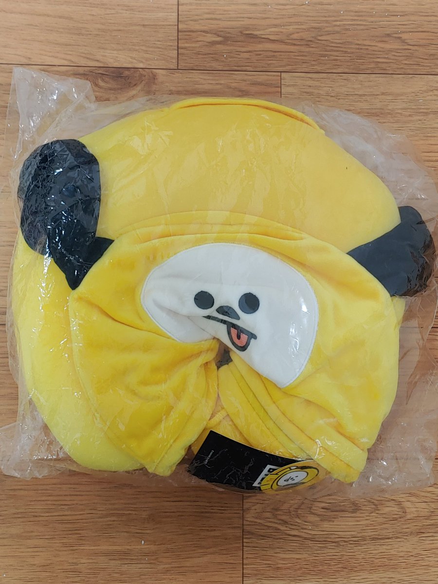 OGkH2DnahLSYVYT's tweet photo. 방탄소년단(BTS) 양도 

BT21 목쿠션(치미) 

택포 30,000 

https://t.co/mxP2goCxuw 

3호선 홍제역에서 직거래도 가능합니다 

카톡이나 디엠주세요 

#방탄소년단 #bts #공식 #양도 #한정 #뷔 #정국 #RM #제이홉 #슈가 #지민 #진 #BT21 #목쿠션 #치미 https://t.co/QeJw40Bu3i
