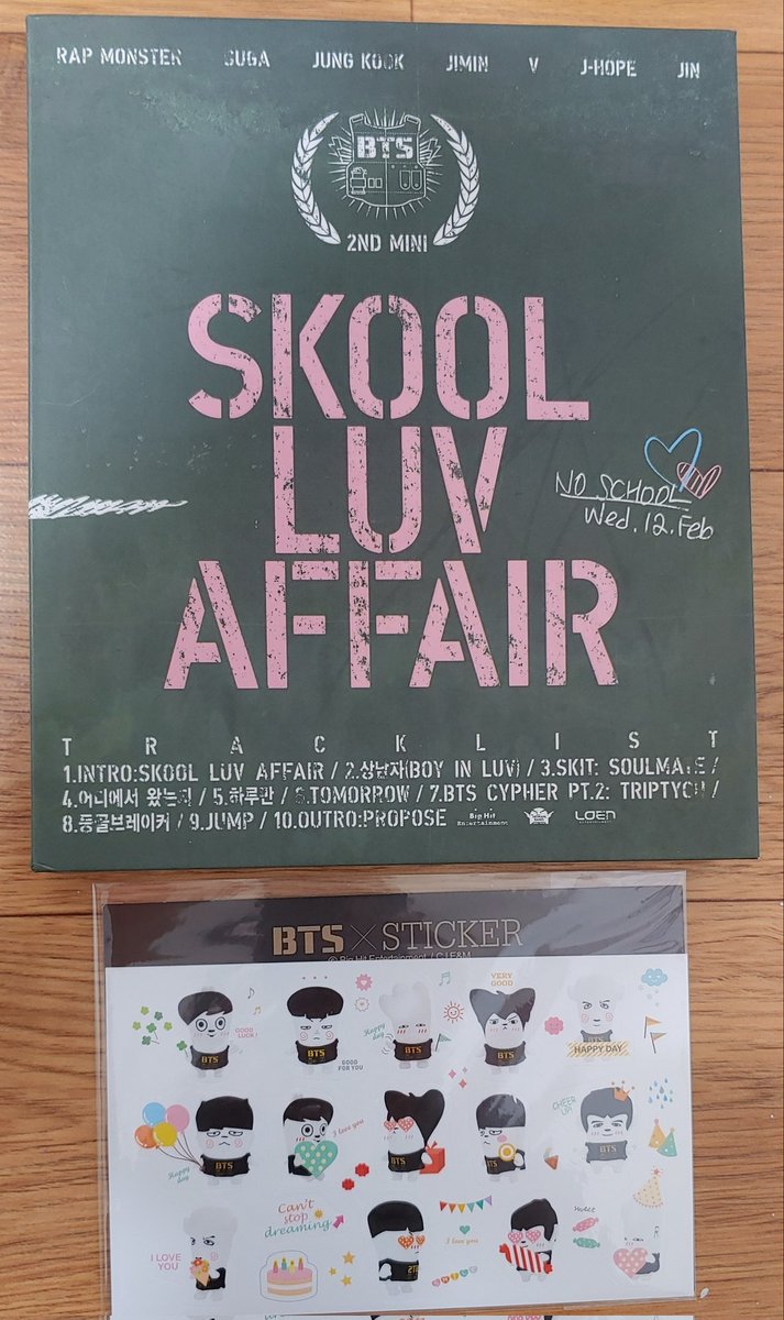 OGkH2DnahLSYVYT's tweet photo. 방탄소년단(BTS) 앨범 양도 

상남자 앨범+스티커 1장 5,000 

파트1 (핑크,포카x) 5,000 

파트2 앨범1개+포스터 1장 8,000
(포스터 1장 5,000) 

https://t.co/mxP2goBZEY 

3호선 홍제역에서 직거래도 가능합니다 

카톡이나 디엠주세요 

#방탄소년단 #bts #양도 #상남자 #파트1 #파트2 #앨범 https://t.co/umaYxMBPln
